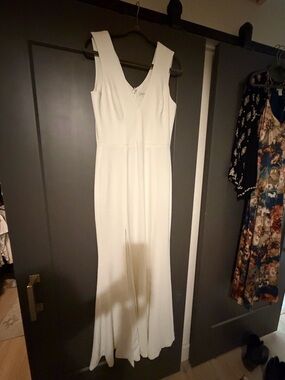 Dress the Population White V‑Neck Maxi Dress